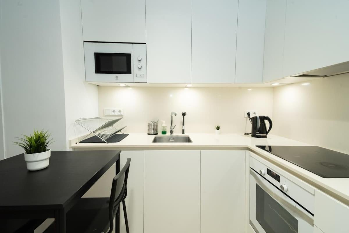 Private Rooms In Magdalena Street — Photos 1